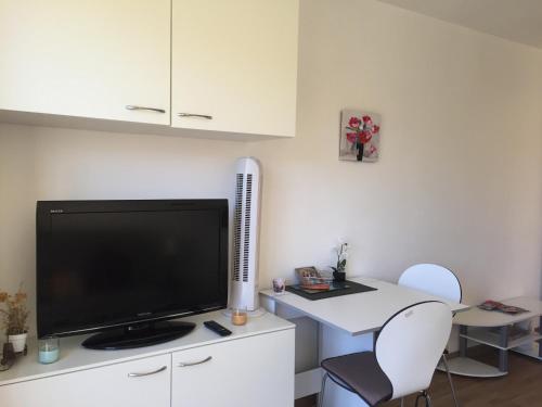 一室房（带沙发）