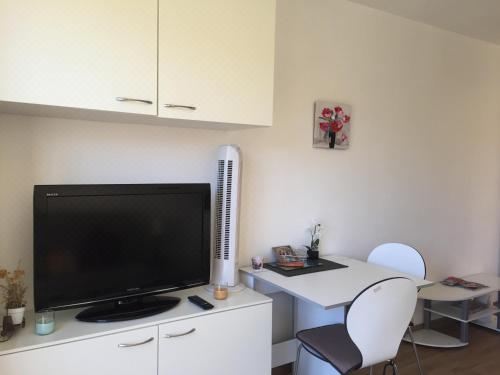 一室房（带沙发）