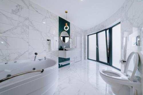 特大床间 - 带spa浴缸