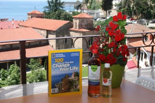 带湖景的双人间