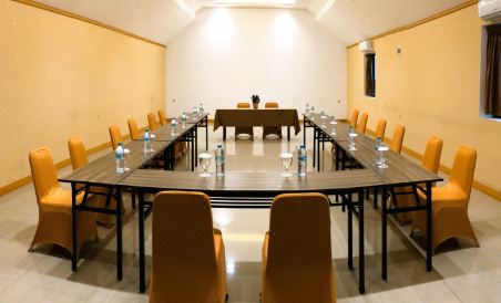 Hotel Cartenz Timika - Housity
