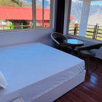 Deluxe Room with Mountain View