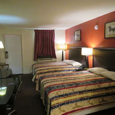 Deluxe Double Room – 2 Queen Beds