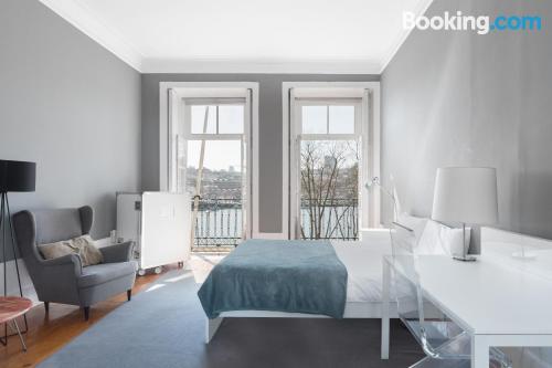 带河景的豪华套房