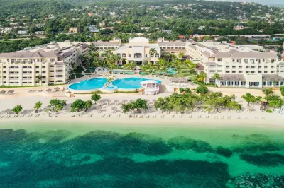 Iberostar Waves Rose Hall Beach Hotel di 