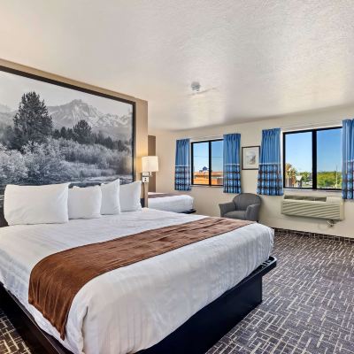 2 King Beds, Non-Smoking, Family Room, Third Floor, Microwave and Refrigerator, Flat Screen Television, Lounge Chair SureStay Hotel by Best Western Twin Falls Promo Code