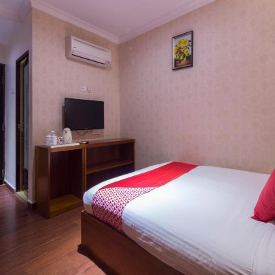 Bilik Deluxe dengan Katil Double Kupon OYO 998 Queen City Hotel