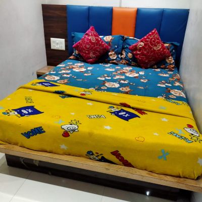 Double Bed AC Room (Common Washroom)