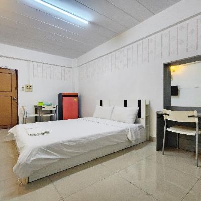 Guest Room Green Apartment Promo Code