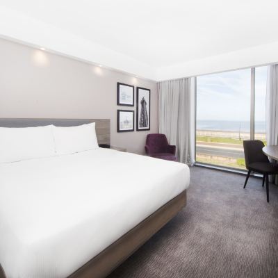 Queen Room-Non-Smoking Hampton by Hilton Blackpool Promo Code
