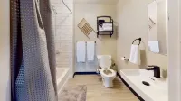 Train Themed Accommodations Near Neosho Square! Side A