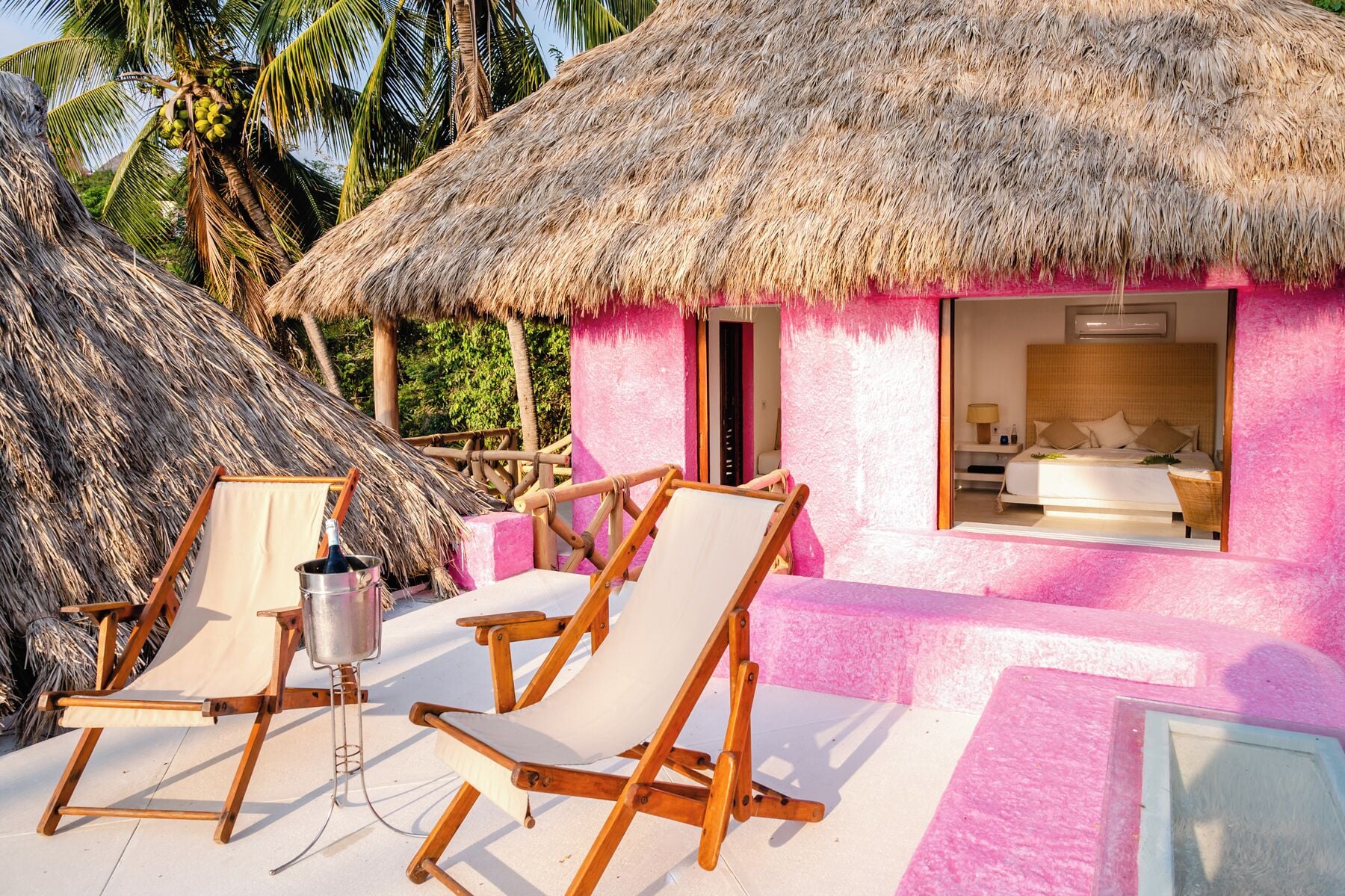 标准房（一特大床，海景）（小屋火烈鸟套房）