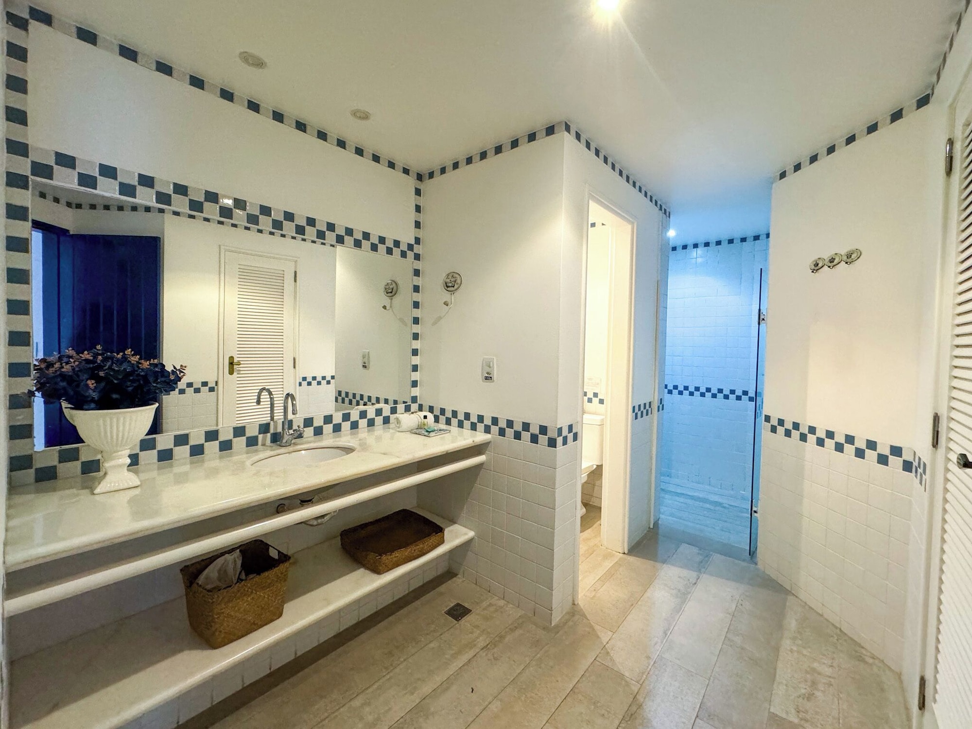 泳池景豪华大床间