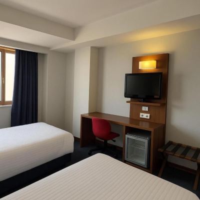 Basic Room with Double Bed Taxim Express Promo Code