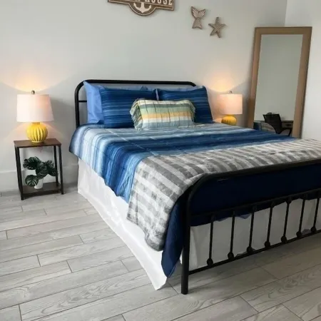 Spacious 3 Bedroom with Garage Easy Walk to Downtown Stuart and Riverfront Park.