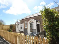 Thorne Chapel Hotels in Stackpole