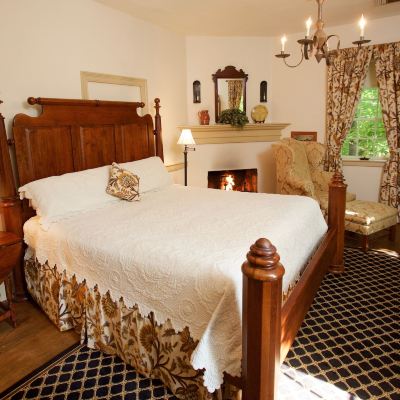Room (202 Augustus T Zevely) The Zevely Inn Promo Code