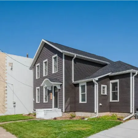 Modern Downtown Living-Appleton Отели в г. Аплтон
