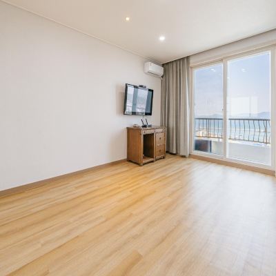 Pension Type 30 Pyeong-Daecheon Port View (Building B) 환상의바다리조트 쿠폰