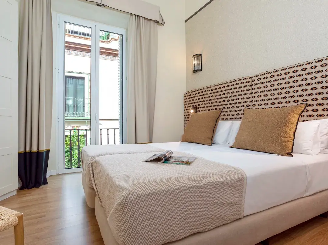 Spacious And Light 2 Bd Apartment In The Arenal Neighborhood. Zaragoza Ii - Sevilla