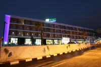 ฮอลิเดย์ อินน์ เอ็กซ์เพรส มานิซา - เวสต์ บาย IHG โรงแรมใน