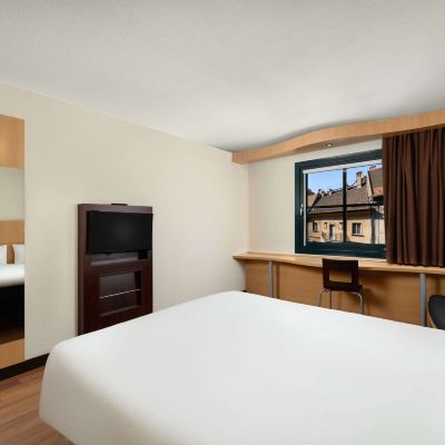 Classic Room With Double Bed Ibis Budapest Heroes Square Promo Code