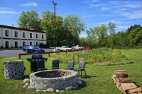 Pleasant Night Inn Carthage Near Fort Drum Ξενοδοχεία στην πόλη 