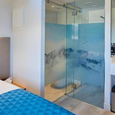 Standard Queen Room mi-pad Queenstown Promo Code