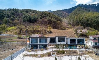 Yeongwol Golden Pine Pension