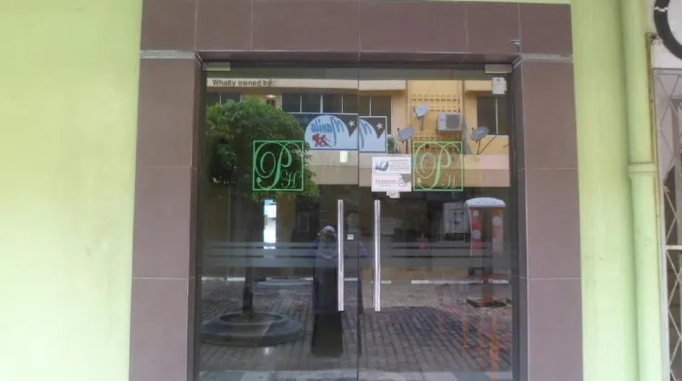 OYO 90411 Perdana Hotel Labuan 外観