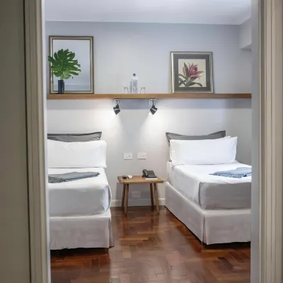 Carsson Hotel Downtown Buenos Aires Hotel dekat Edificio Kavanagh