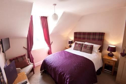 The Ness Guest House King Room