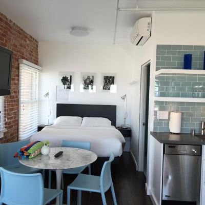 Standard Queen Suite With Sofa Bed Venice Breeze Suites Promo Code
