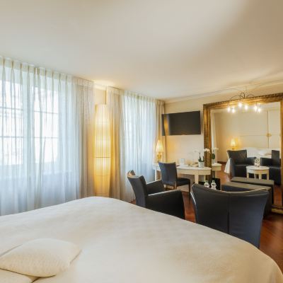 Double or Twin Room with City View Hotel des Balances Promo Code