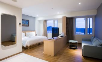 Hotel Santika Premiere Ambon