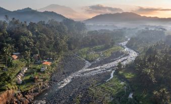 Natya River Sidemen