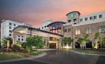 Embassy Suites by Hilton Fayetteville Fort Liberty