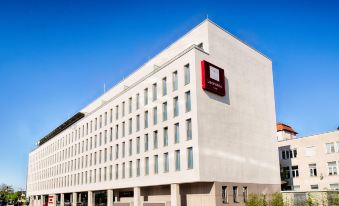 Leonardo Hotel Munich City South - Housity