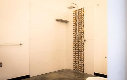 豪华间（2名成人+1名小童）