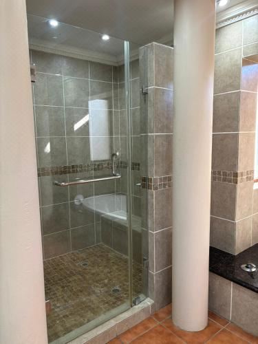 豪华特大床套房