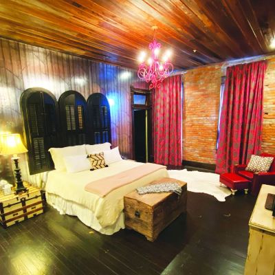 Knaughty Pine Mulberry Inn Promo Code