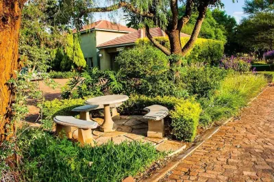 Zororo Lodge Hotel di 