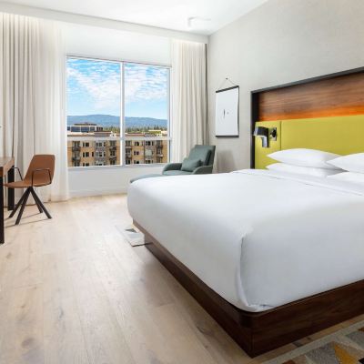 客房, 1 張特大床和 1 張梳化床, 無障礙, 浴缸 山景凱悦 Hyatt Centric 酒店優惠