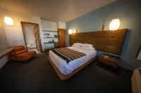 Modern Hotel Отели в г. 
