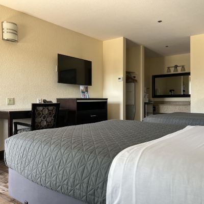 Standard Double Room with 2 Queen Beds Yosemite Sierra Inn Promo Code