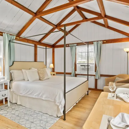 The Seagrove Suites & Guest Rooms