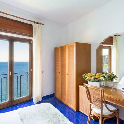 Triple Room with Sea View Hotel Sporting Promo Code