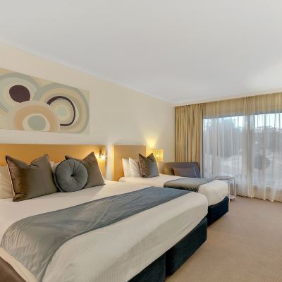 Guest Rooom Bellevue on The Lakes Promo Code