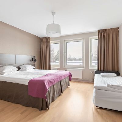 Family Room, 2 Twin Beds, Non Smoking Best Western Plus Park Airport Hotel Promo Code