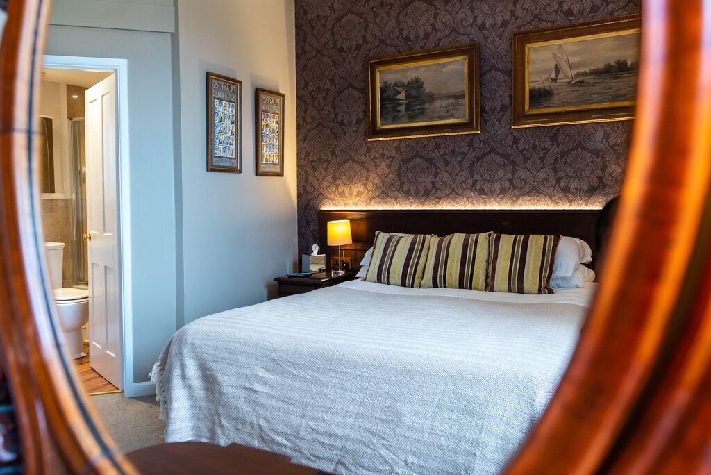 标准双人间 - 带连接浴室